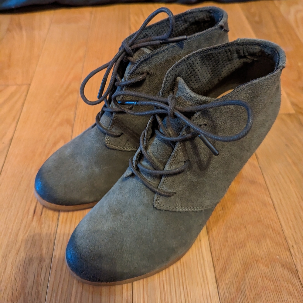 Toms Booties - Picture 2 of 6